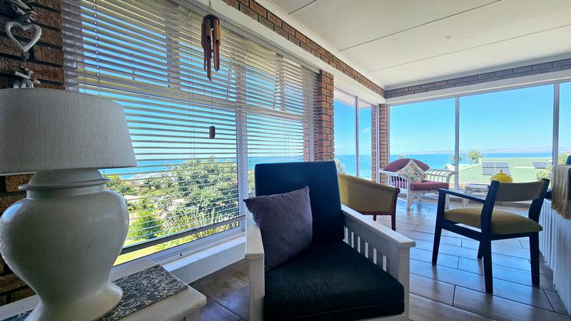 5 Bedroom Property for Sale in Reebok Western Cape